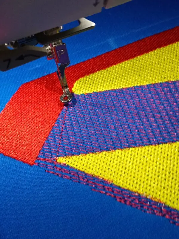 Polera Superman Bordado